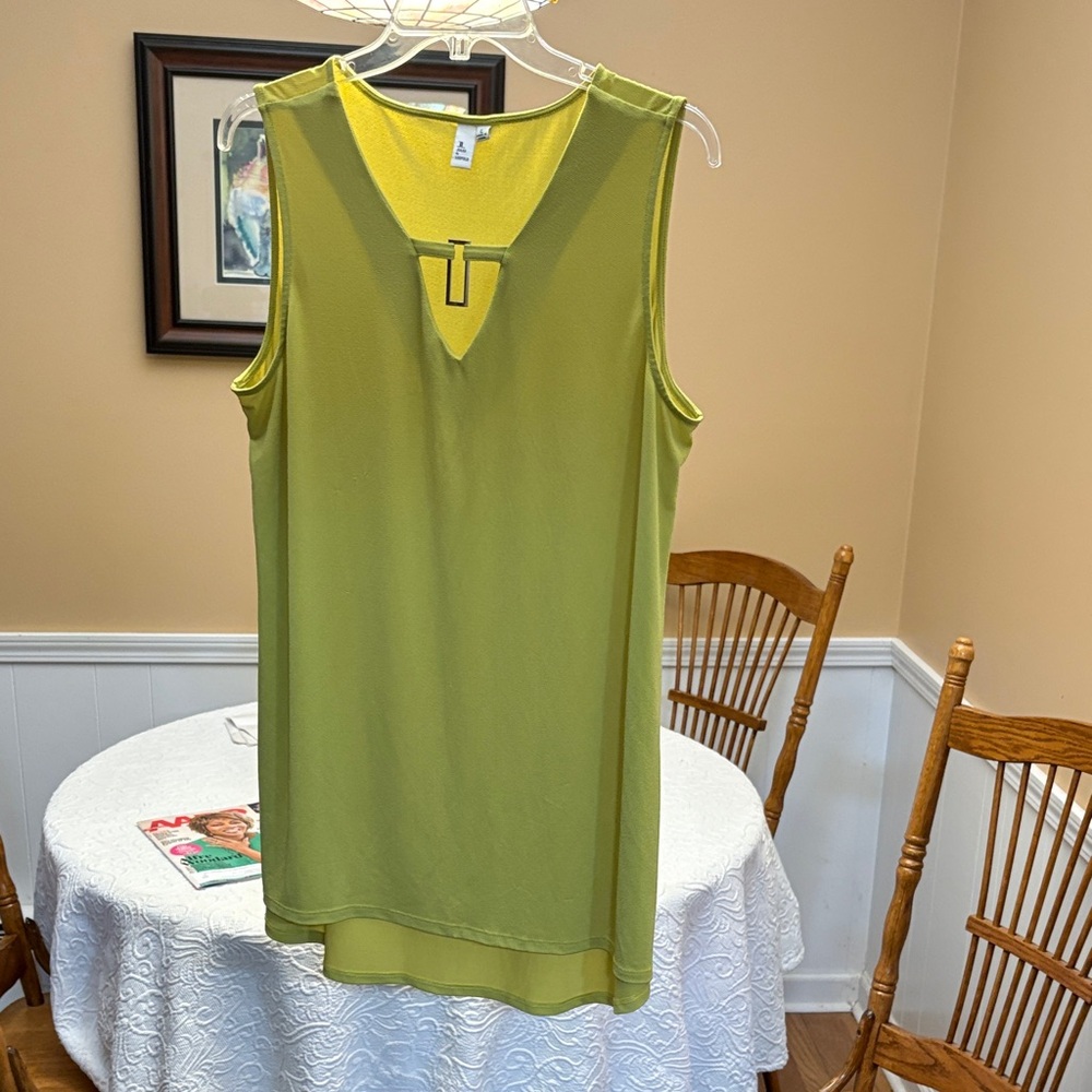 Jules & Leopold Lime Green Sleeveless V-Neck Tank with Bar Detail